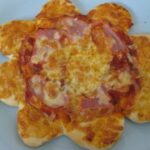 flower-pizza-baked