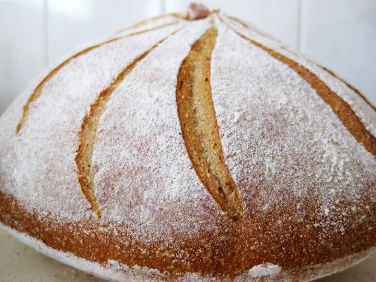 Melbourne Sourdough Classes Make Bread